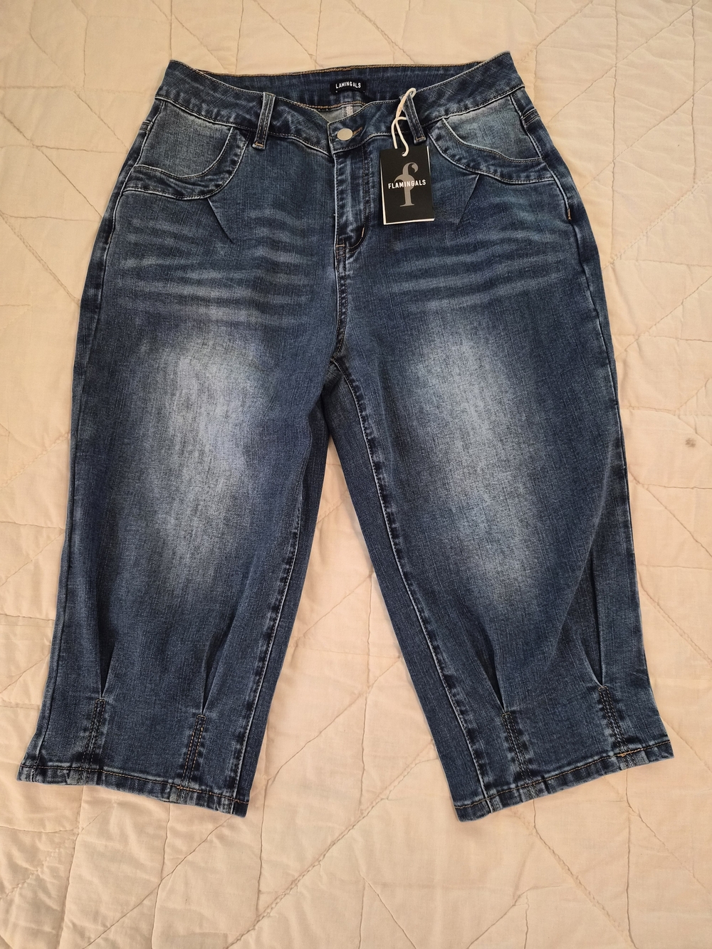 Flamingals Straight Pleated Leg Capris- Size L (10/12)
